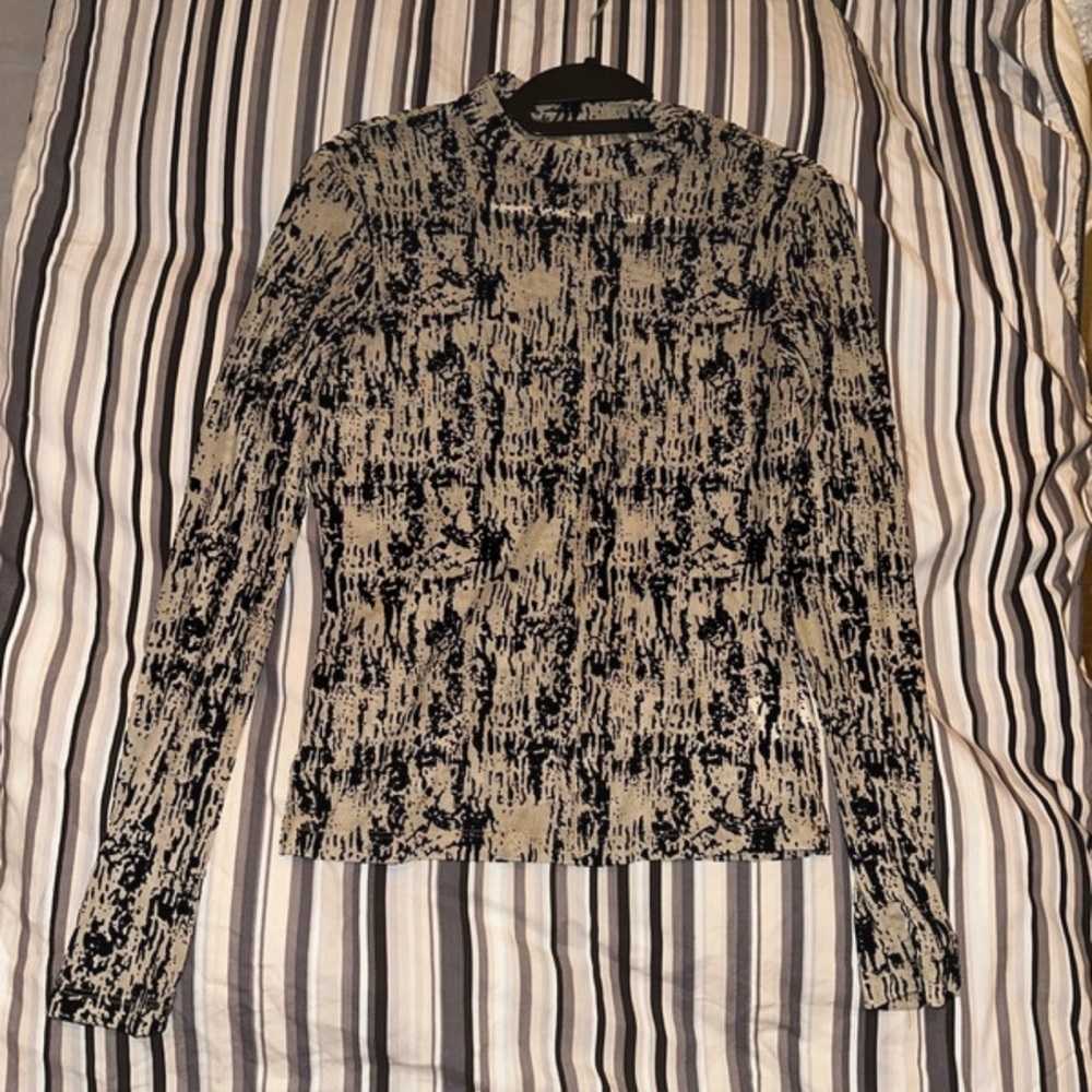 Long sleeve printed top
